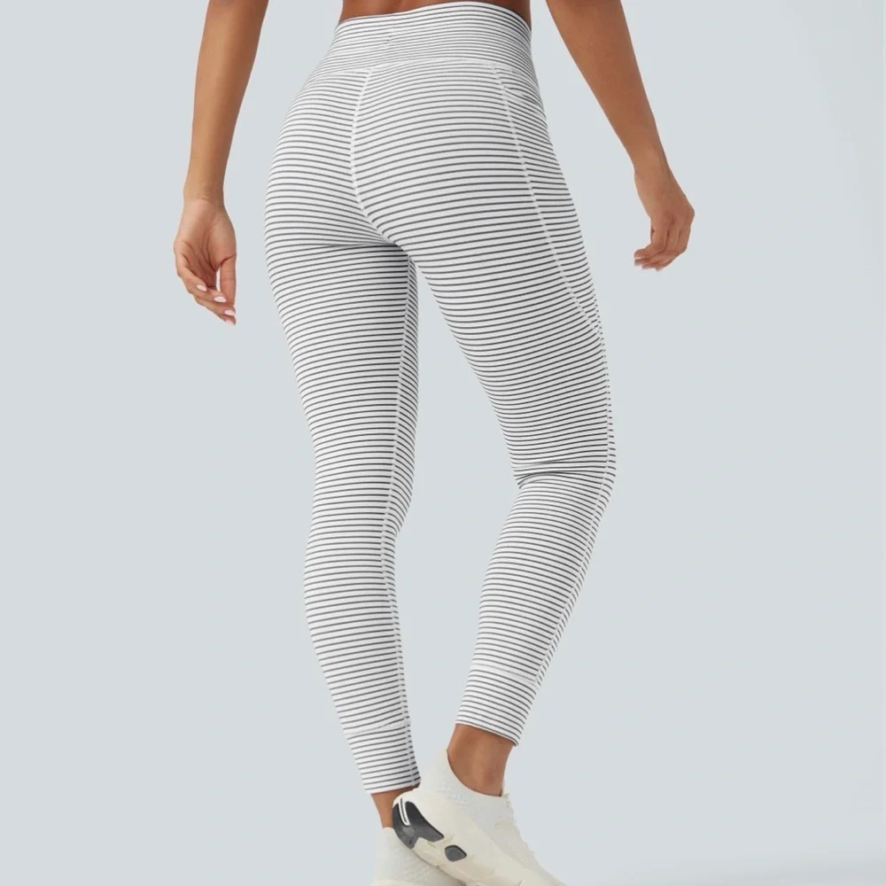 Like-new Halara high waisted striped leggings jogger 7/8 length Size Xl - Picture 3 of 7